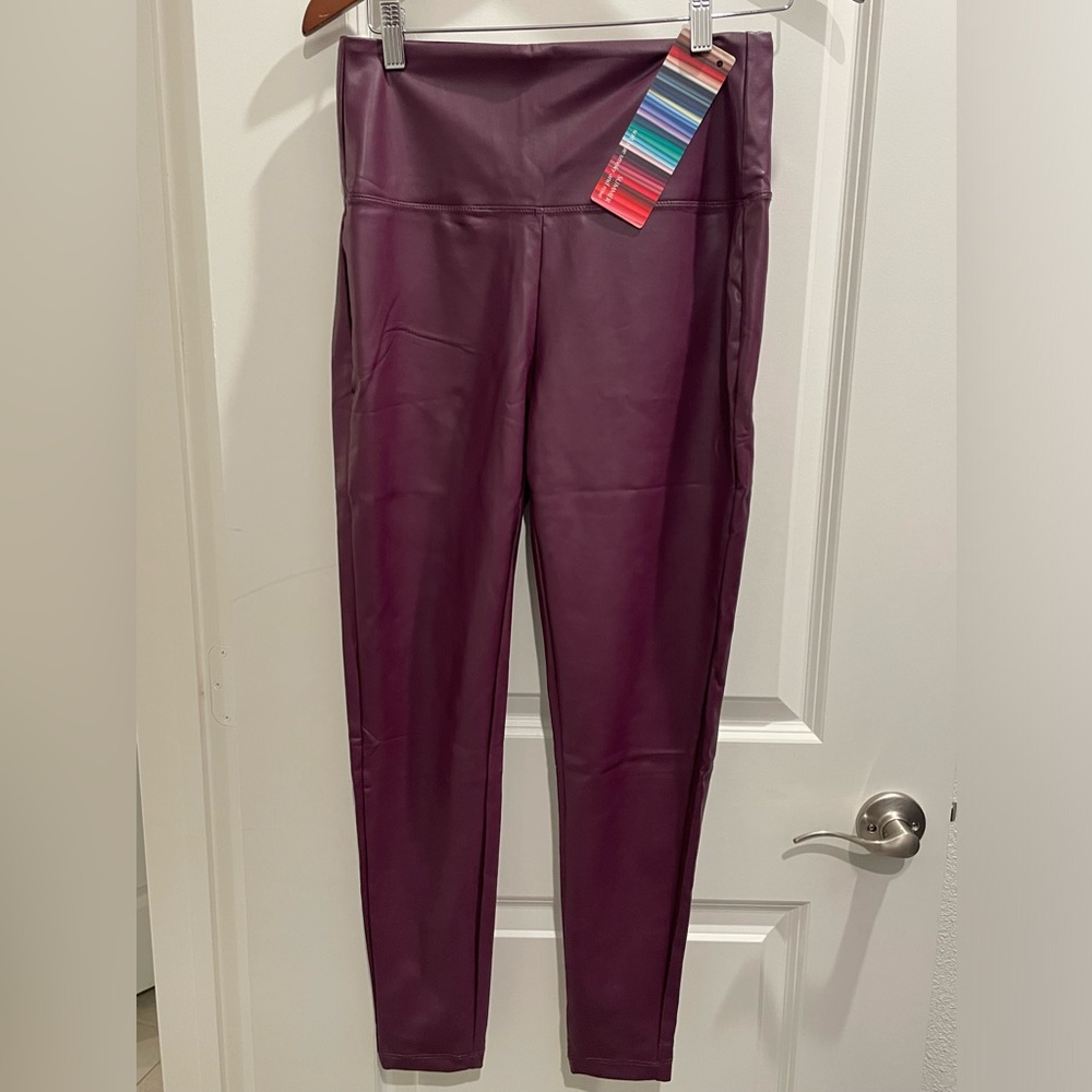 NWOT Zenana Faux leather leggings